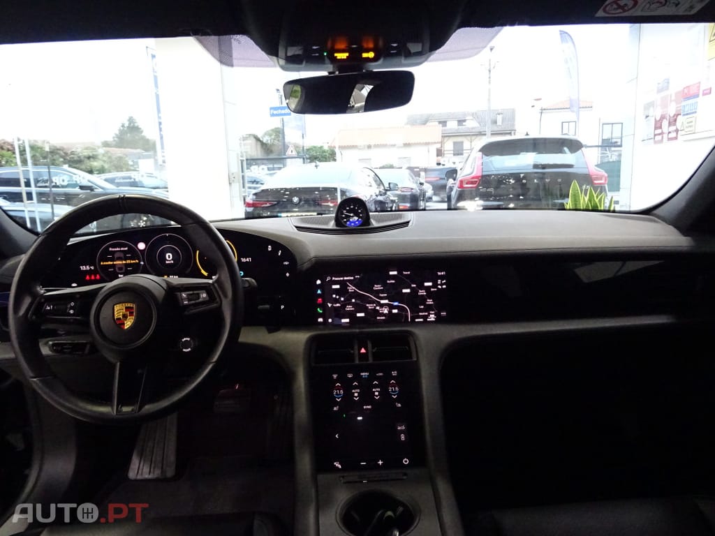 Porsche Taycan 4S