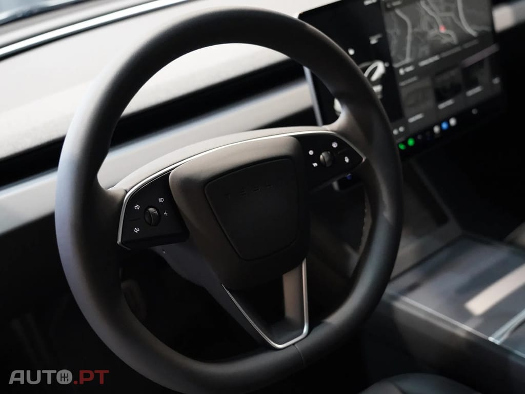 Tesla Model 3 Tração Traseira