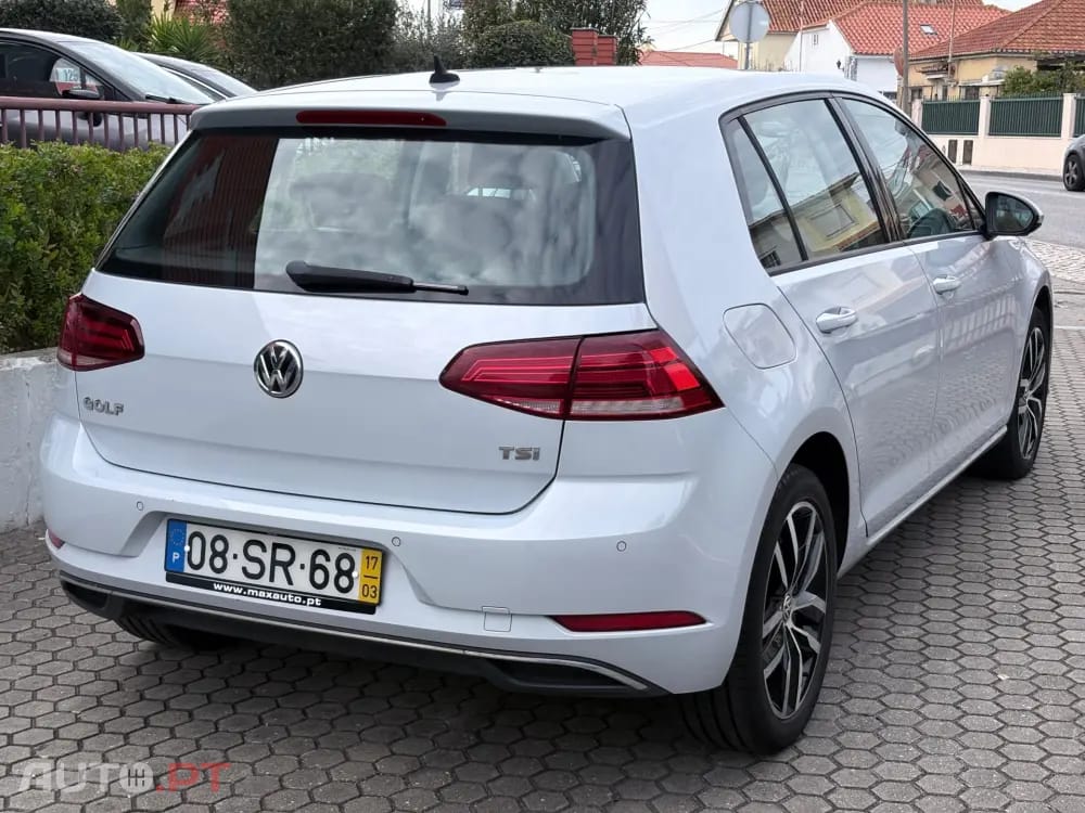 Volkswagen Golf 1.0 TSI Confortline