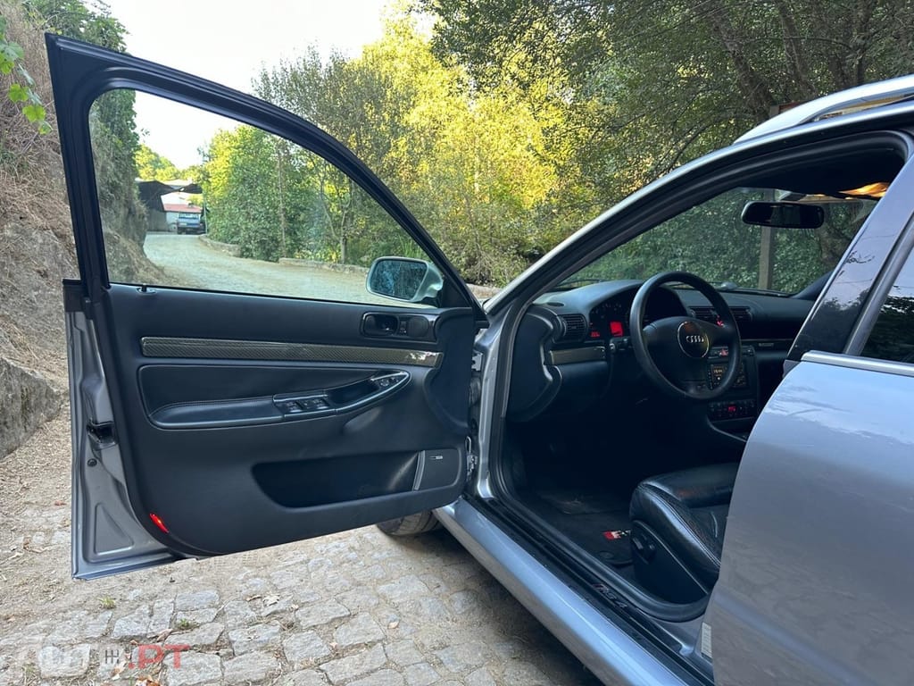 Audi RS4 2.7 V6 quattro