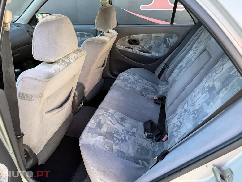 Mitsubishi Carisma Sedan 1.9 TD GLS