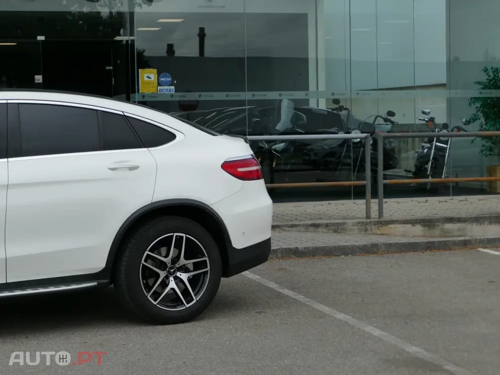 Mercedes-Benz GLC 220 d 4Matic 9G-TRONIC AMG Line