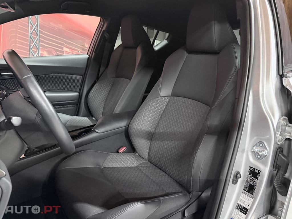 Toyota C-HR 1.8 Hybrid Exclusive+P.Luxury