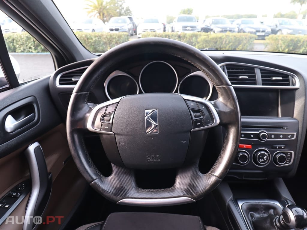 DS DS4 4 1.6 BlueHDi Performance Line