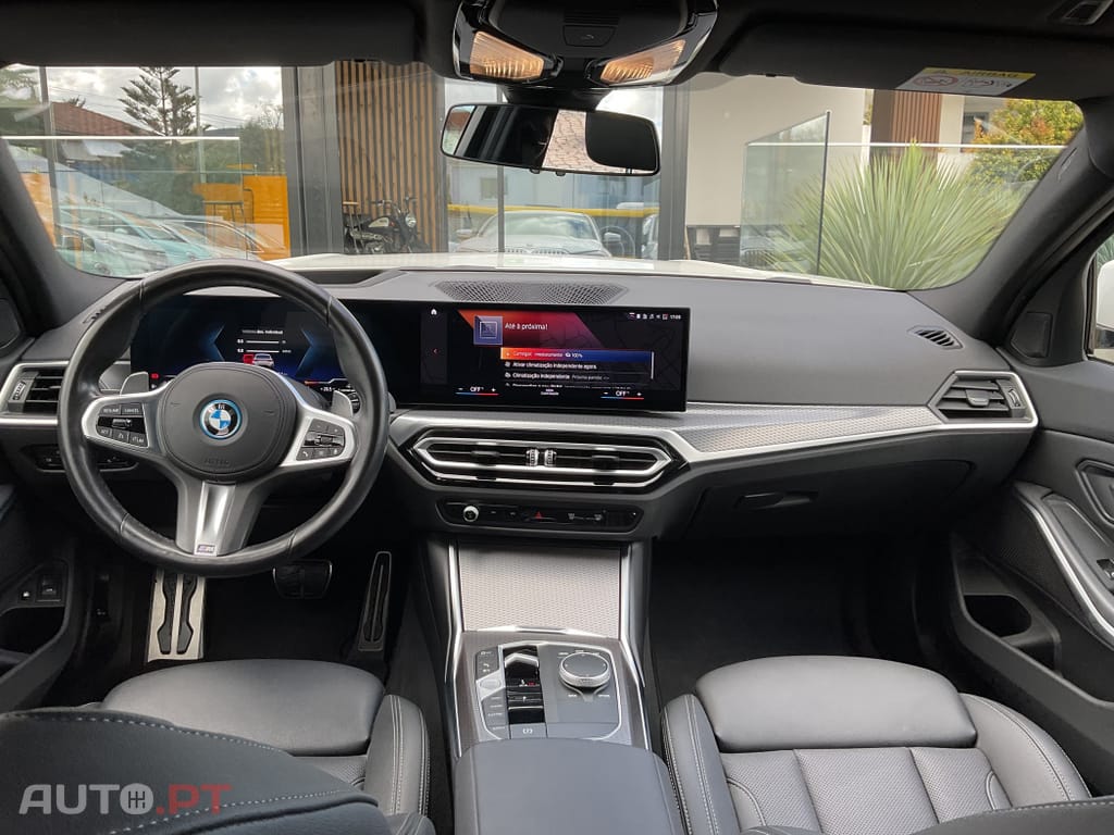 BMW 330 e Pack M Auto