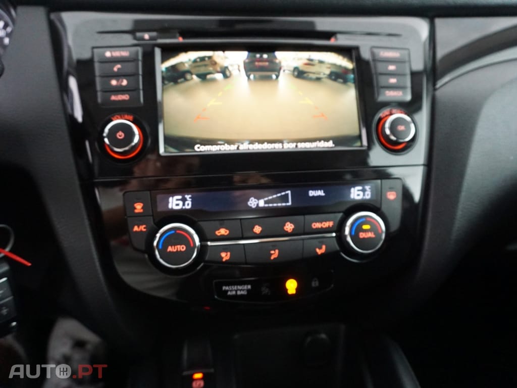 Nissan Qashqai 1.5 dCi N-Connecta J18