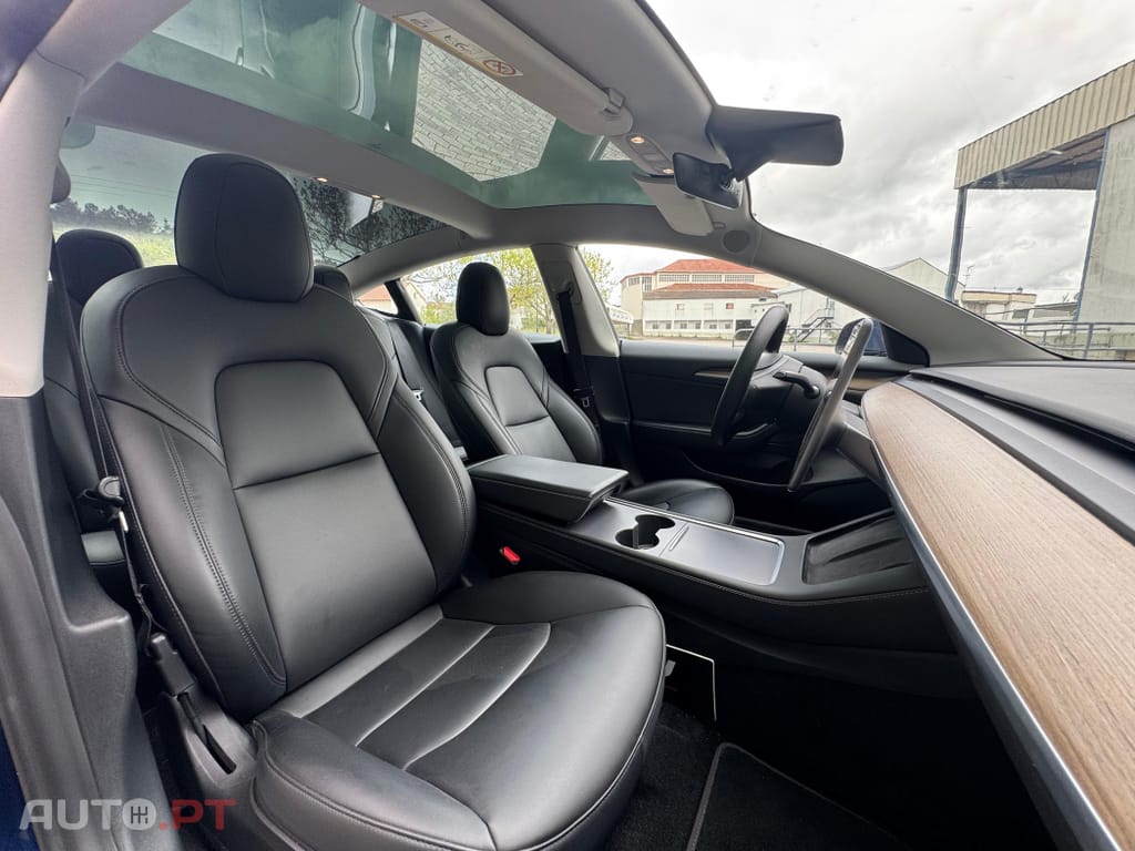 Tesla Model 3 Standard Range Plus RWD