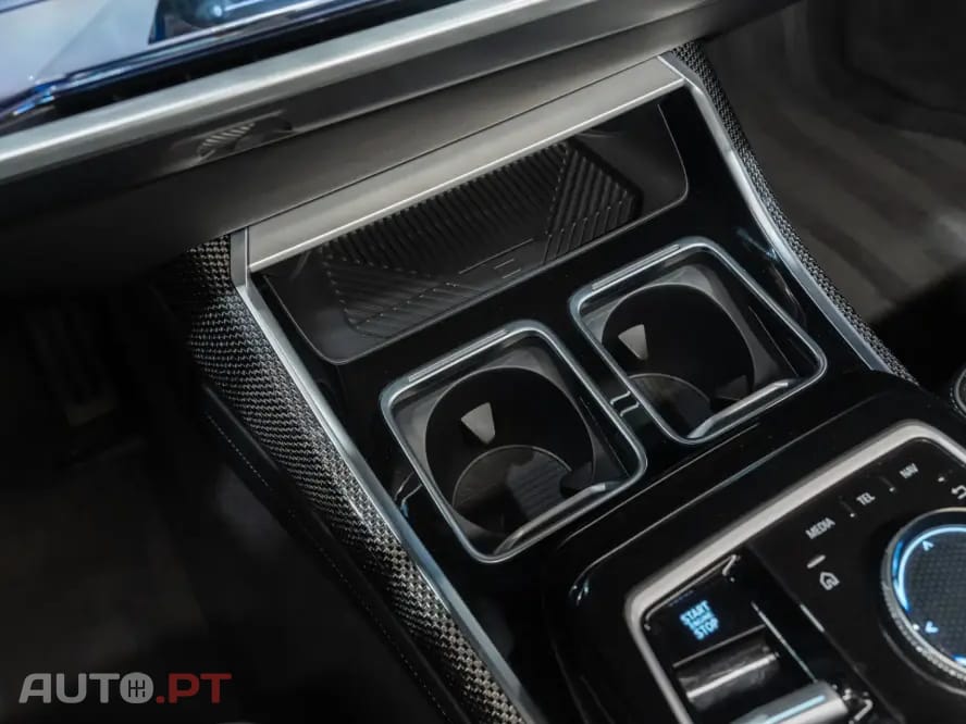 BMW 750 750e xDrive Pack Desportivo M