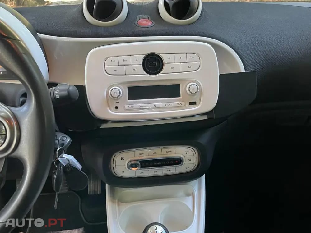 Smart ForTwo Outro