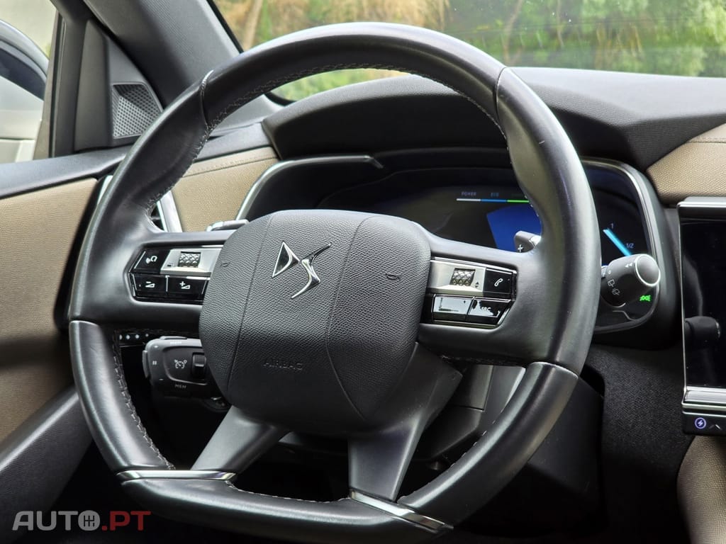 DS DS7 Crossback E-Tense Bastille+ EAT8