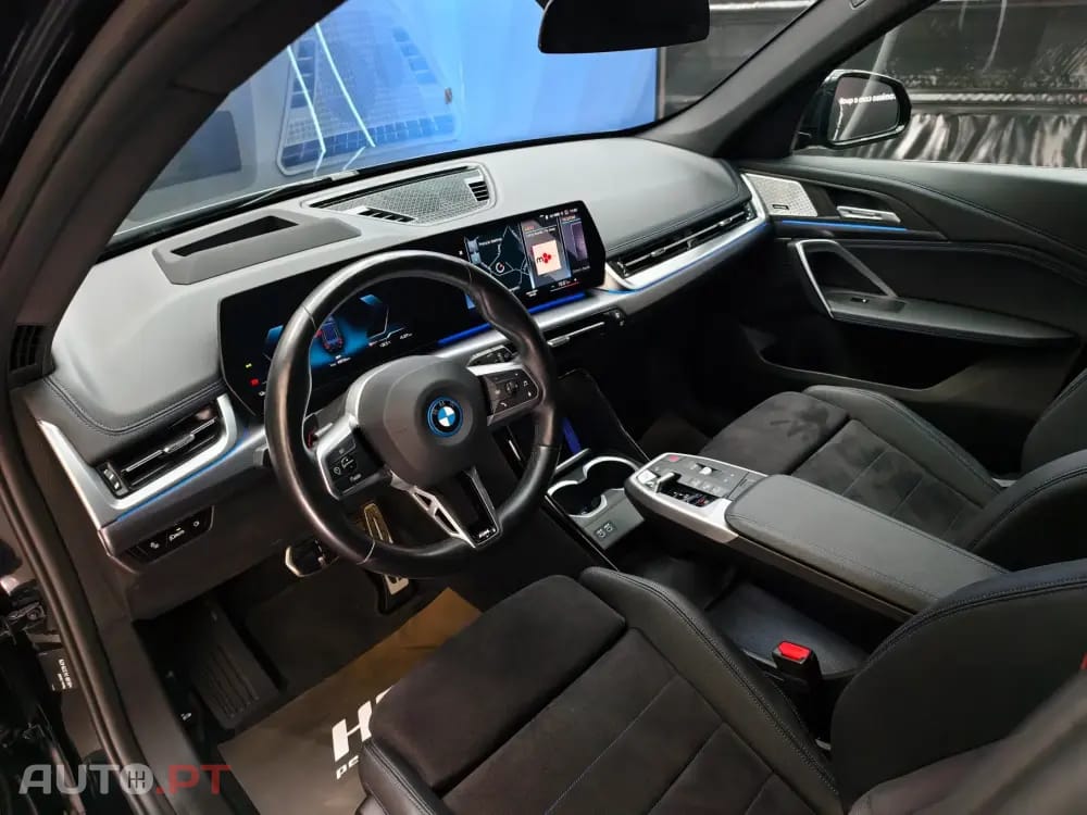 BMW iX1 xDrive30 Pack Desportivo M
