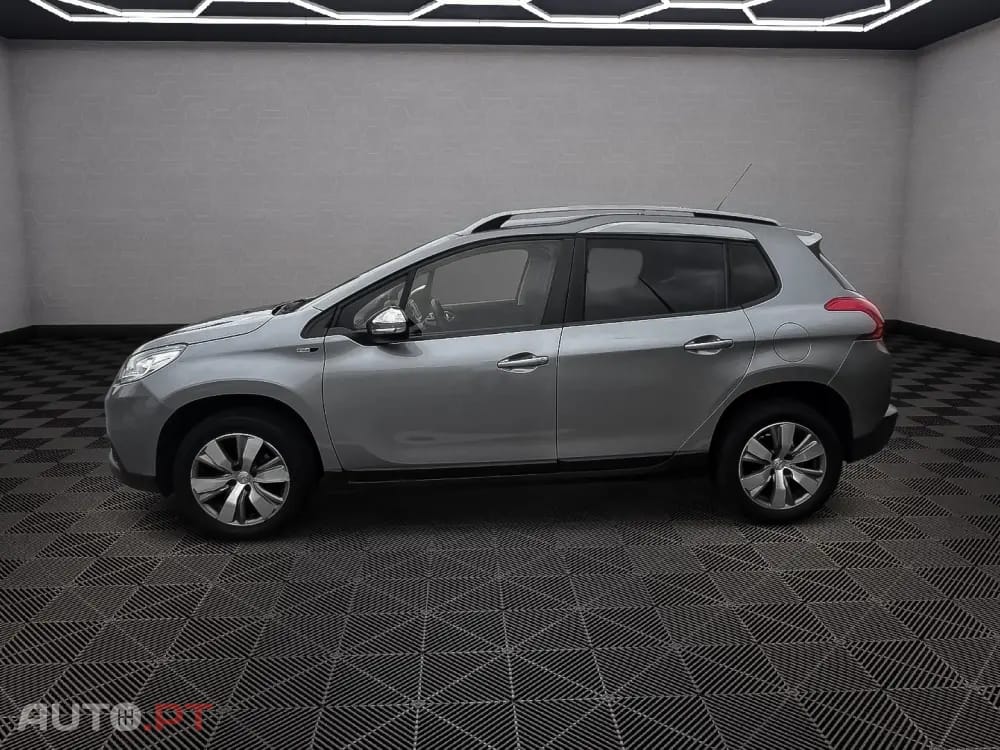 Peugeot 2008 1.2 PureTech Active