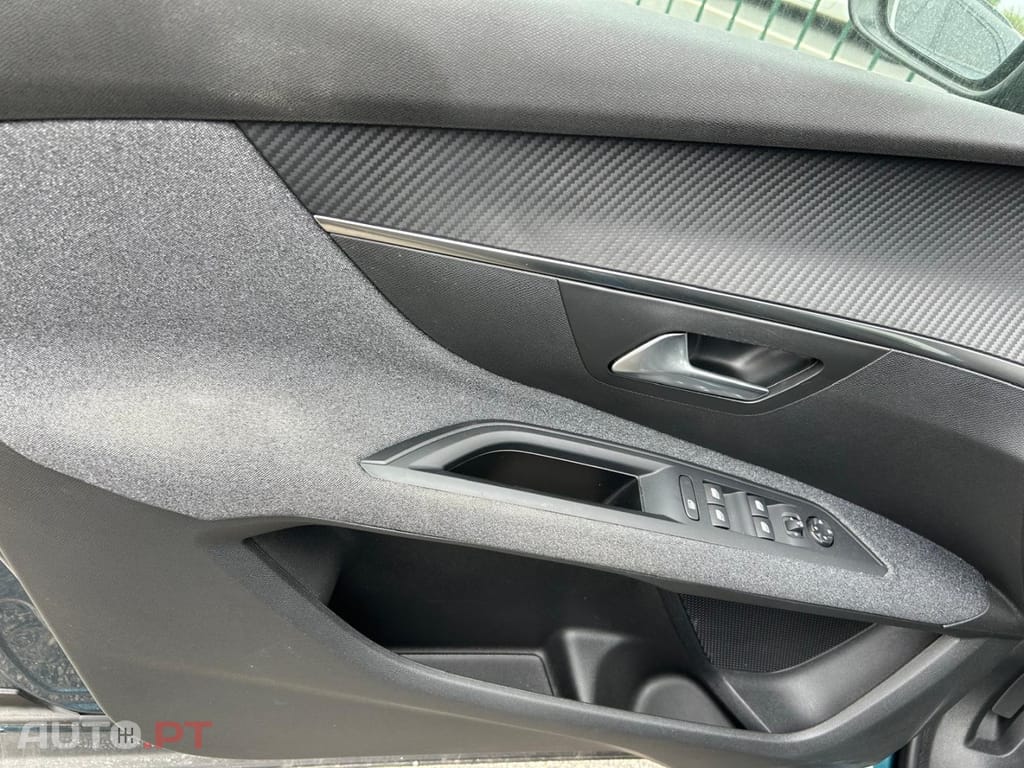 Peugeot 5008 1.5 BlueHDi Allure EAT8