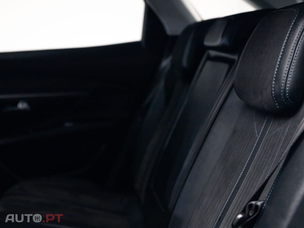 Peugeot 3008 1.5 BlueHDi Crossway EAT8