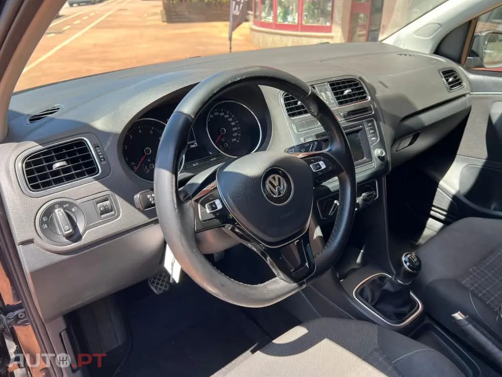 Volkswagen Polo 1.0 Confortline