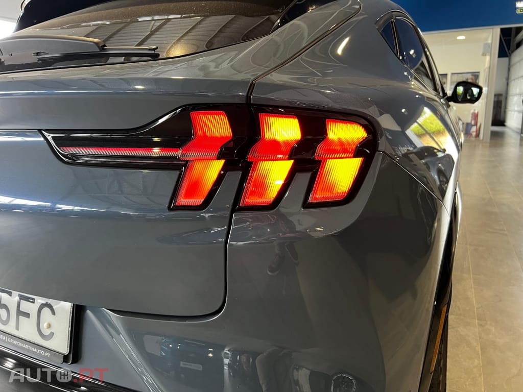 Ford Mustang Mach-E 98.7 kWh Premium