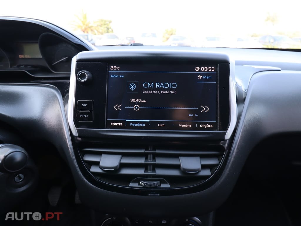 Peugeot 208 1.5 Hdi — fotografia 19