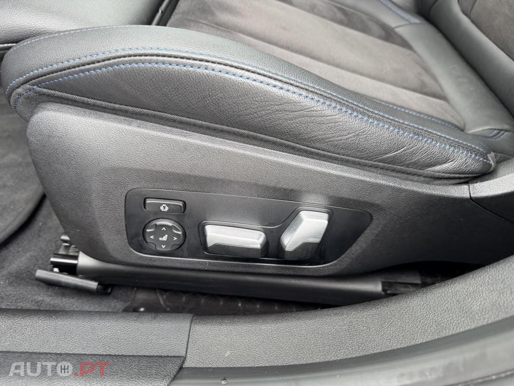 BMW 330 e Pack 50 anos M Auto