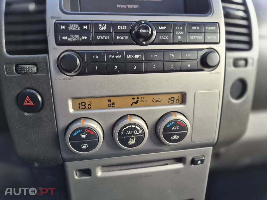 Nissan Navara 2.5 dCi CD LE Prem.+IT