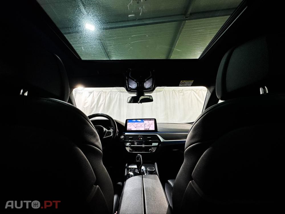 BMW 530 e Pack Desportivo M