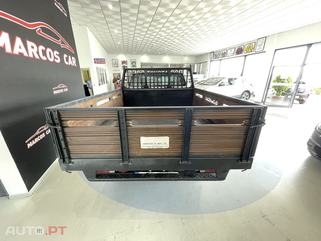 Toyota Hilux 2.5 D-4D 4WD CE CM AC