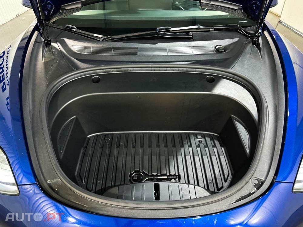 Tesla Model 3 Standard Range Plus RWD