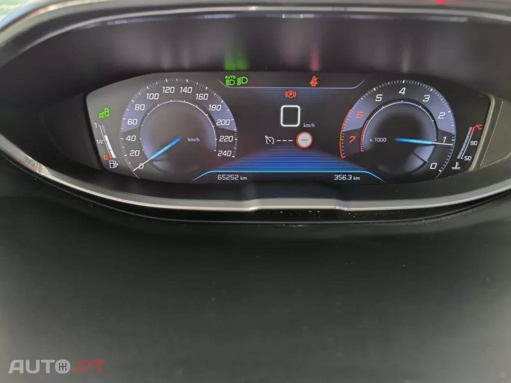 Peugeot 3008 1.2 PureTech Allure EAT8