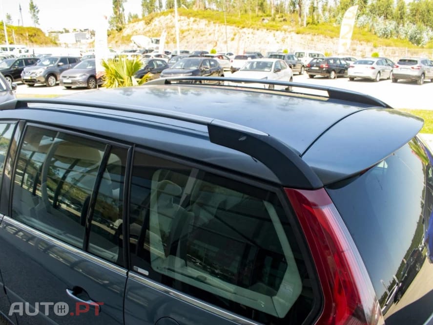 Citroen C4 Picasso Outro