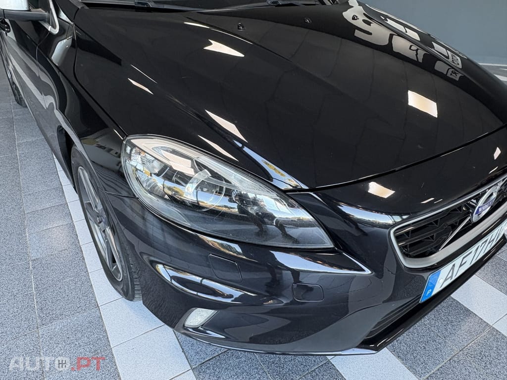 Volvo V40 2.0 D2 R-Design Momentum