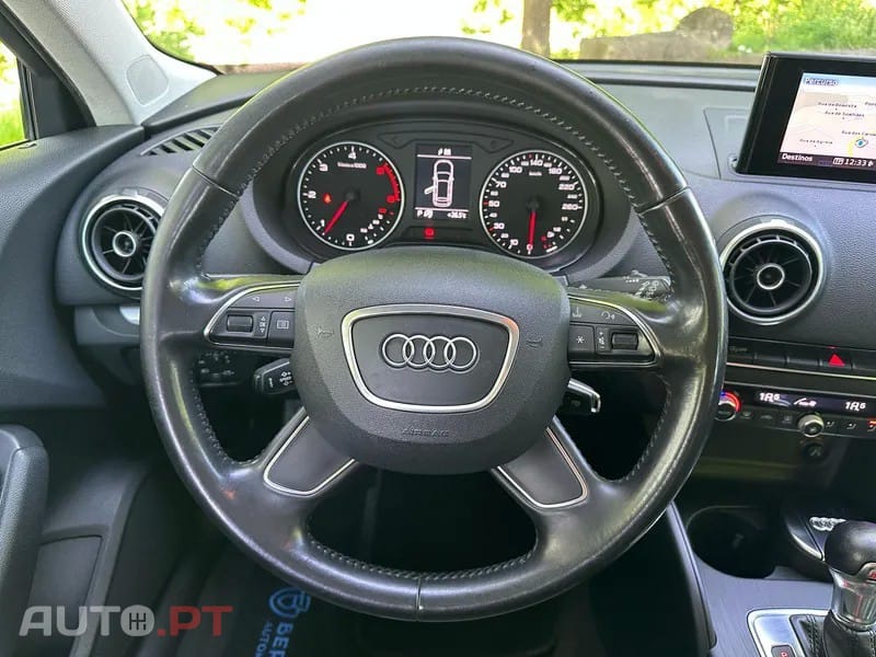 Audi A3 Sportback 1.6 TDi Business Line Attraction S tronic