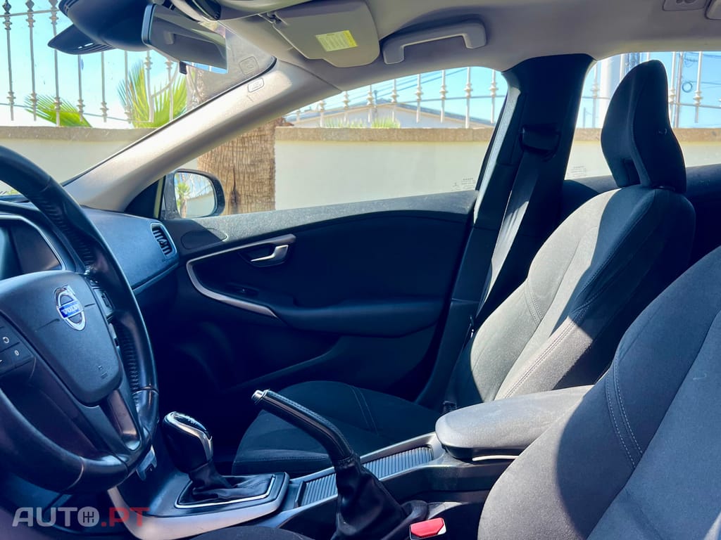 Volvo V40 1.6 diesel caixa automática