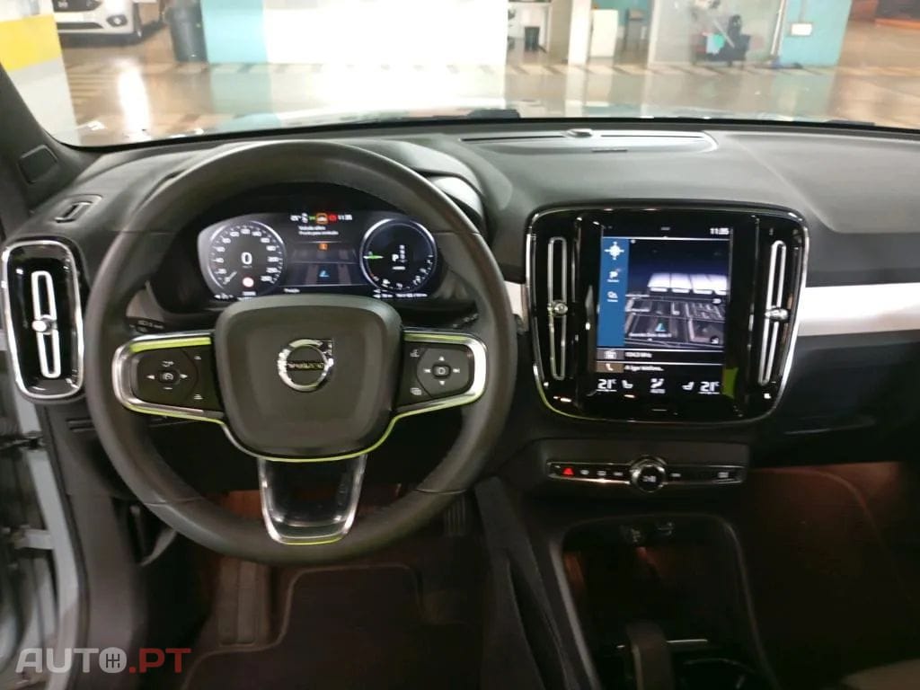 Volvo XC40 1.5 T4 PHEV Plus Dark