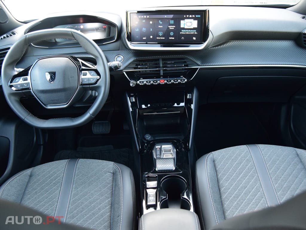 Peugeot E-2008 50 kWh Allure