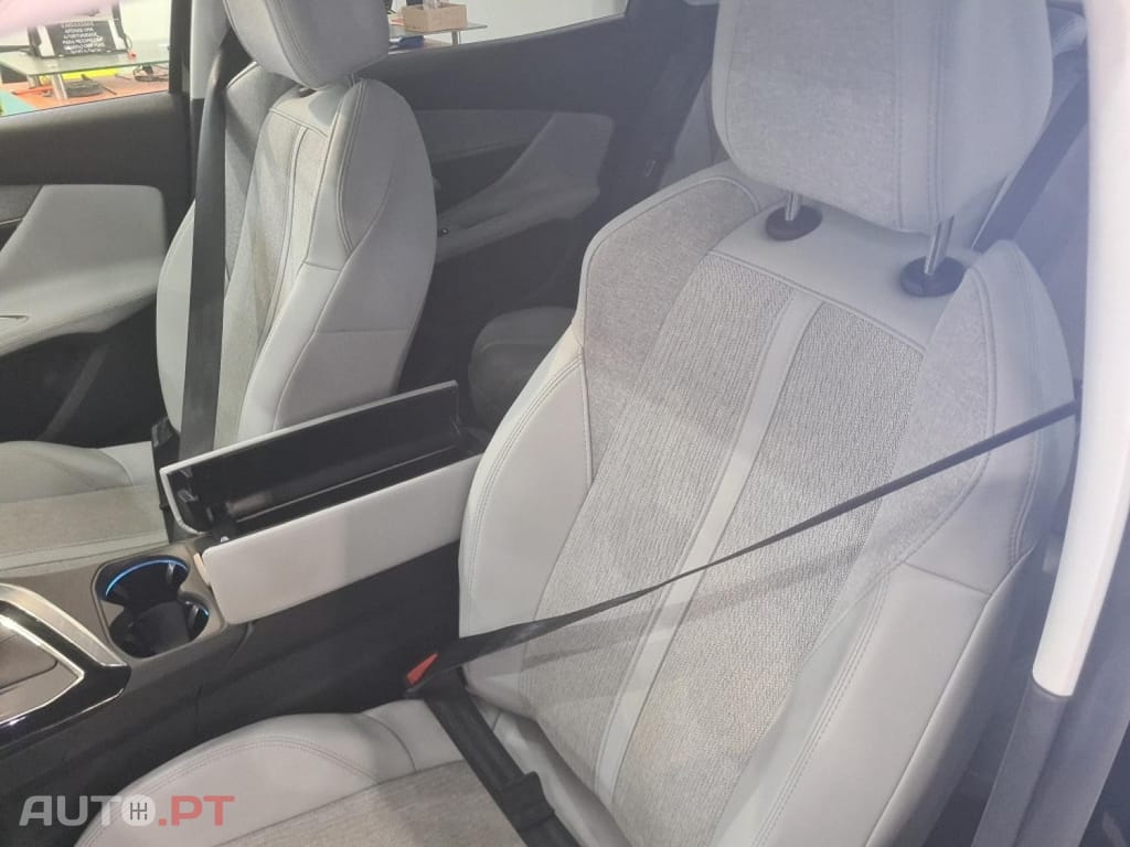 Peugeot 3008 1.5 BlueHDi Allure