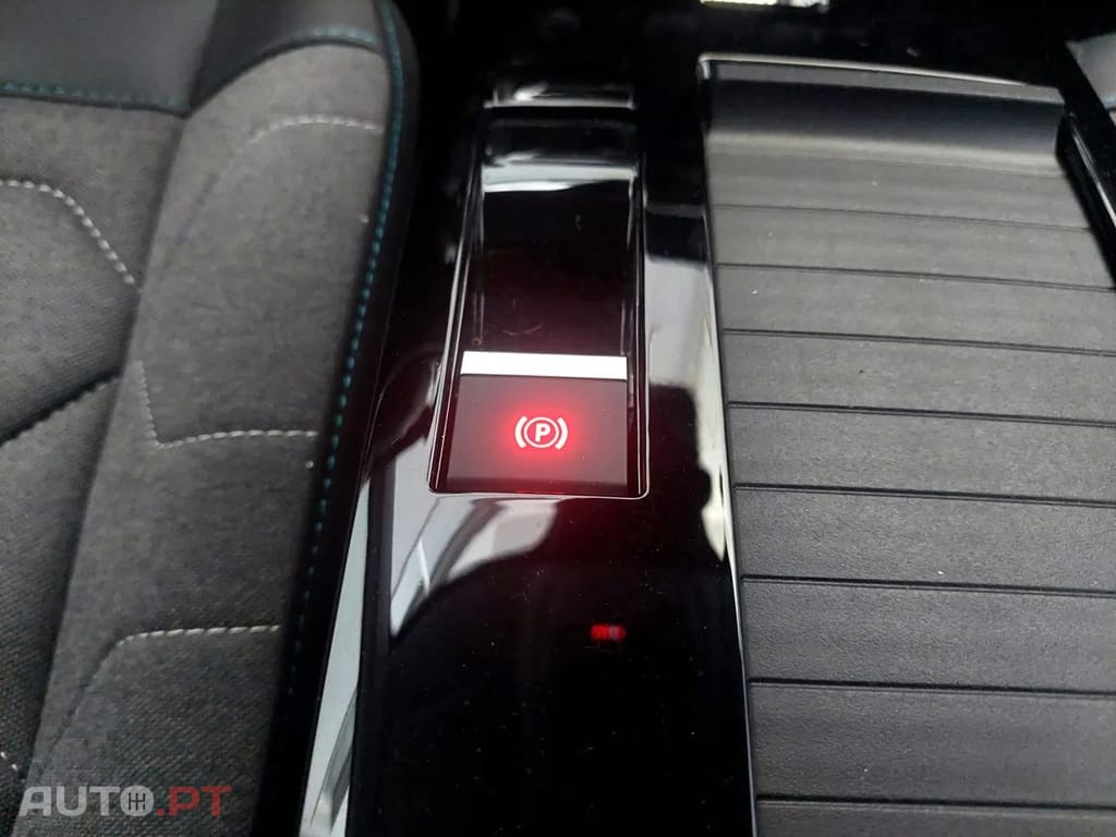 Citroen C4 X 1.2 PureTech Plus EAT8