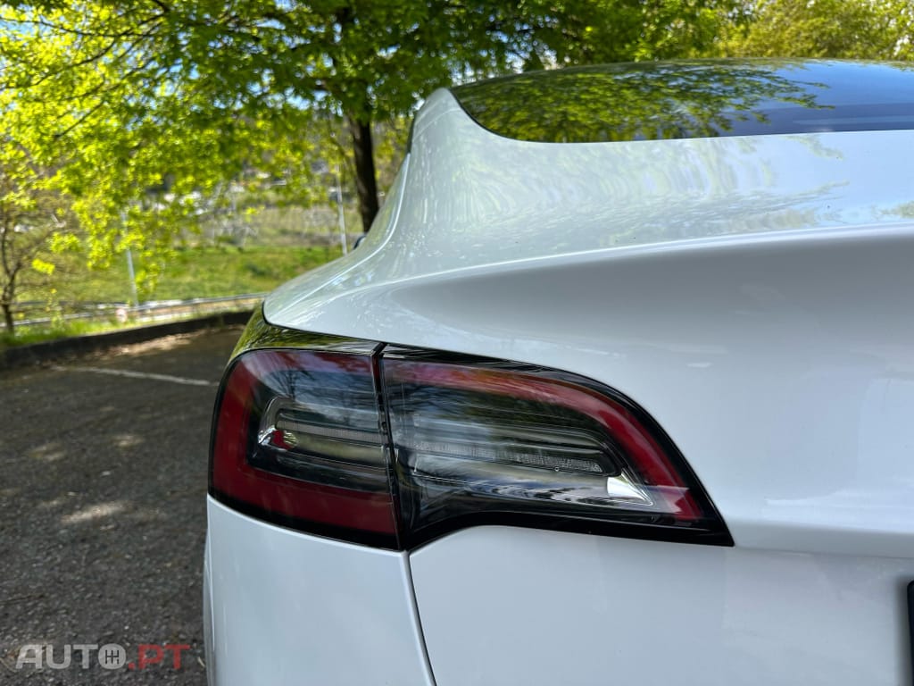 Tesla Model 3 Long Range Tração Integral