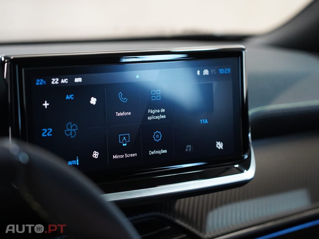 Peugeot E-2008 54 kWh GT