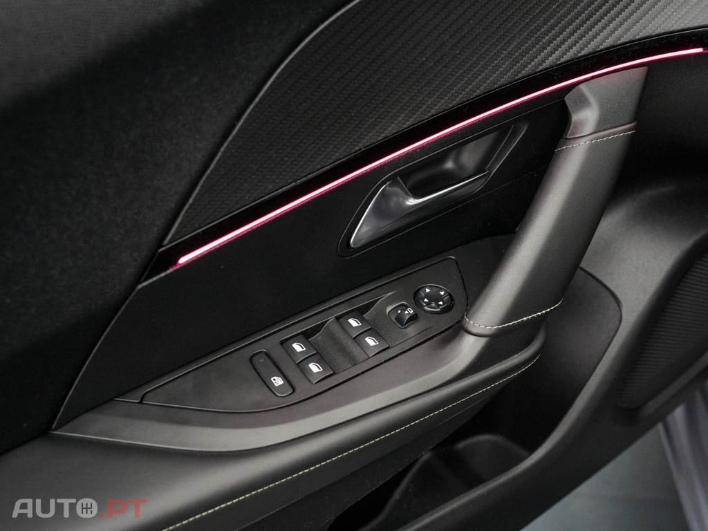 Peugeot 2008 1.2 PureTech GT Line EAT8