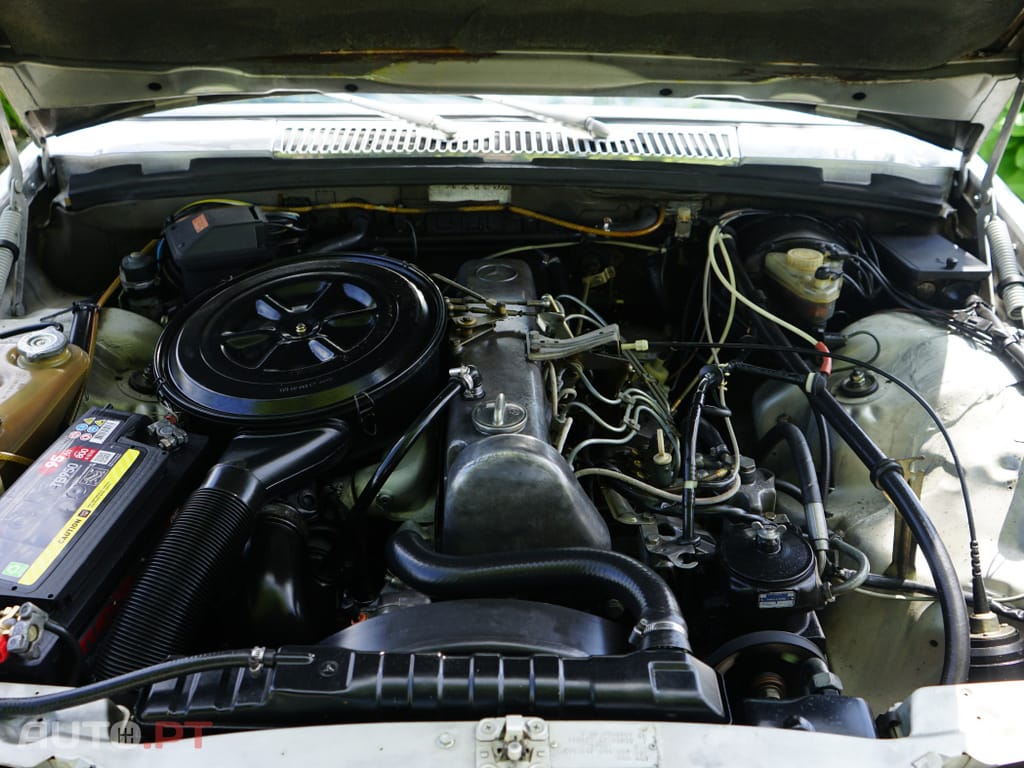Mercedes-Benz 300 SD