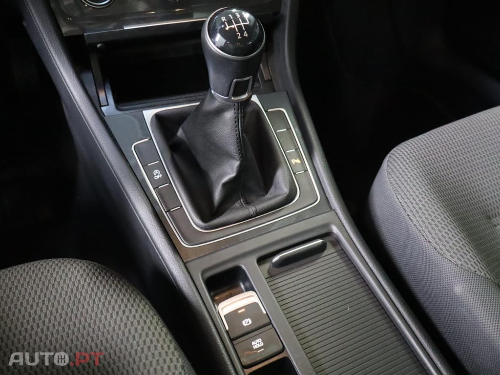 Volkswagen Golf 1.6 TDI Confortline