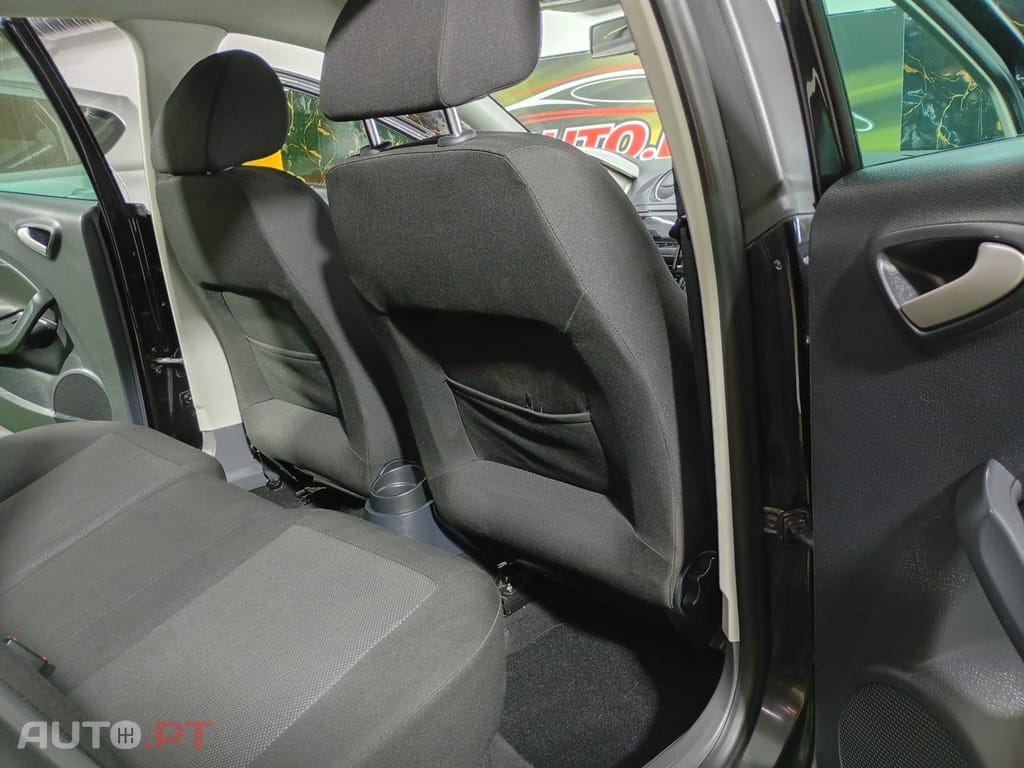 SEAT Ibiza 1.6 TDI Reference — fotografia 40