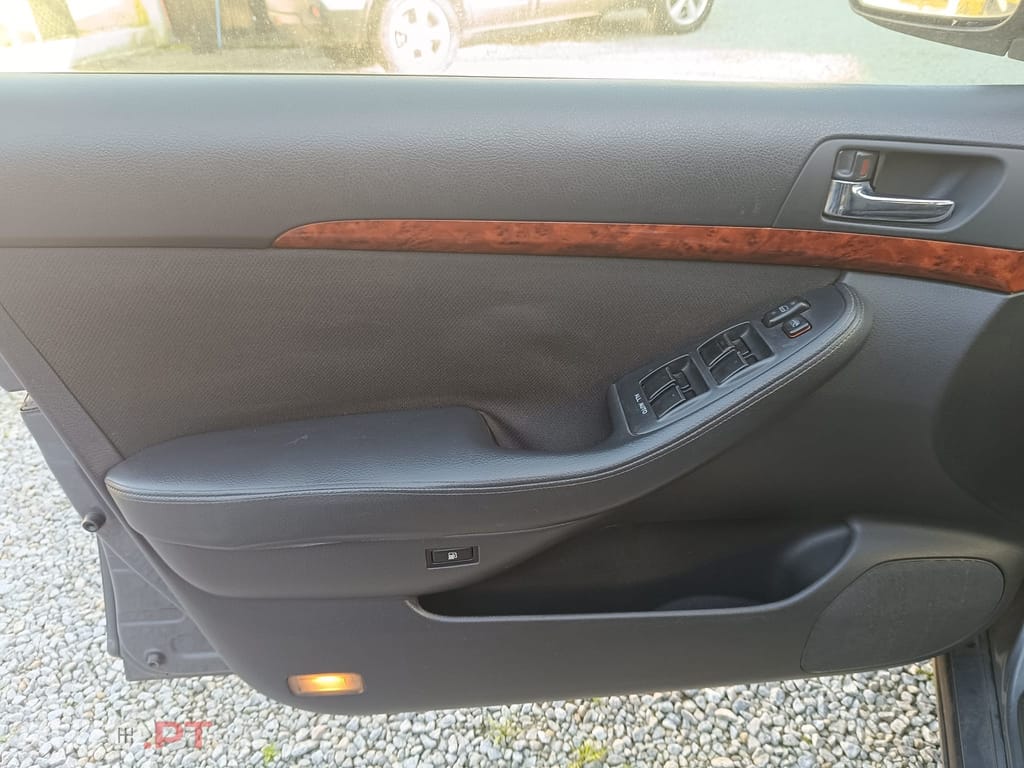 Toyota Avensis LB 2.0 D-4D Sol