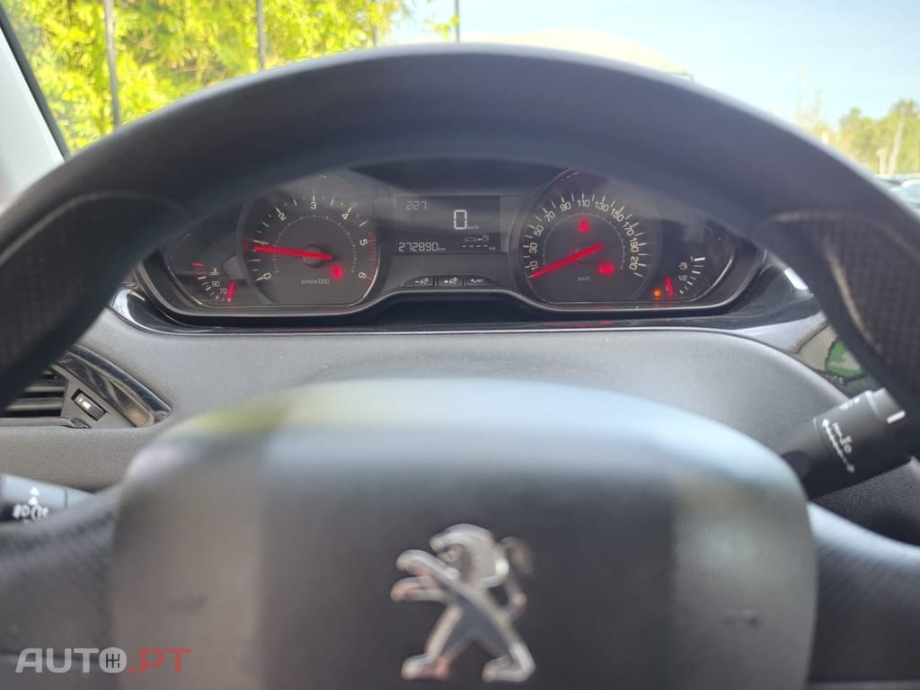 Peugeot 208 1.4 HDi