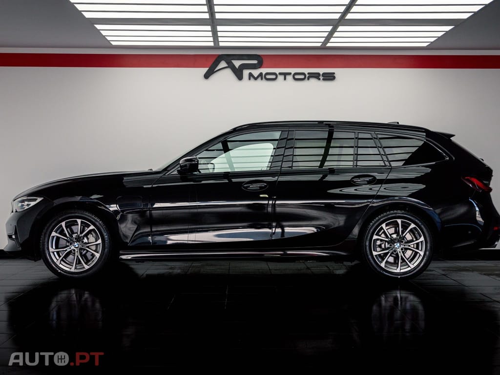 BMW 330 e Touring Line Sport Auto