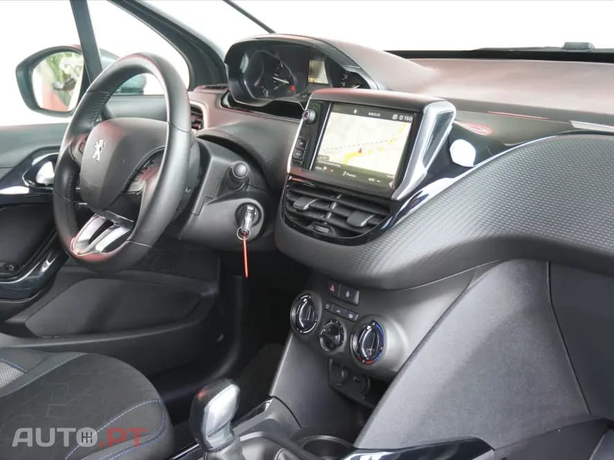 Peugeot 2008 1.5 BlueHDi Allure