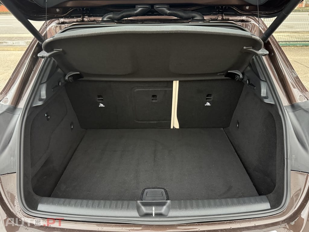 Mercedes-Benz GLA 200 d Style — fotografia 14