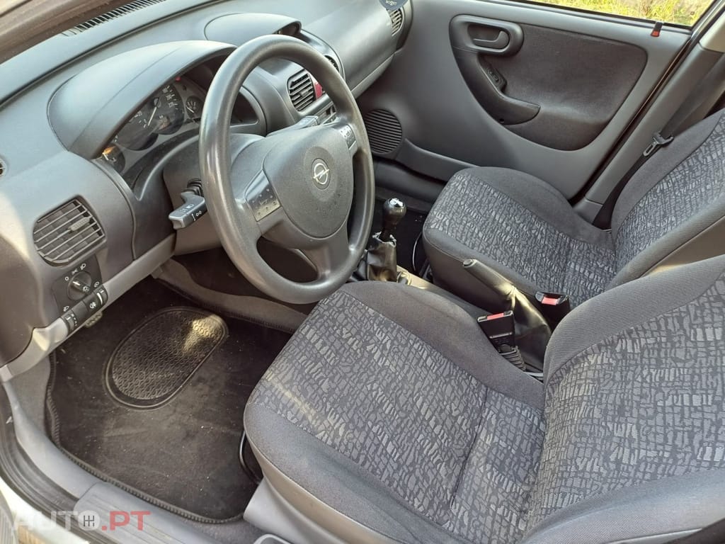 Opel Corsa 1.0 12V Confort