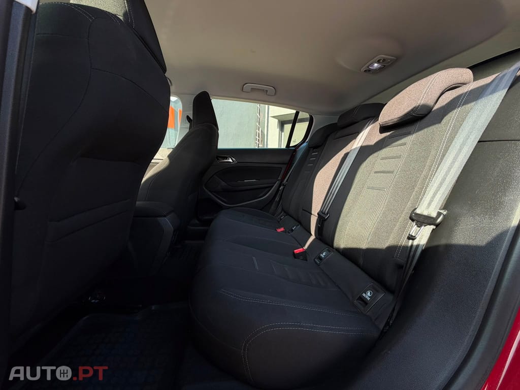 Peugeot 308 1.6 e-HDi Allure J17