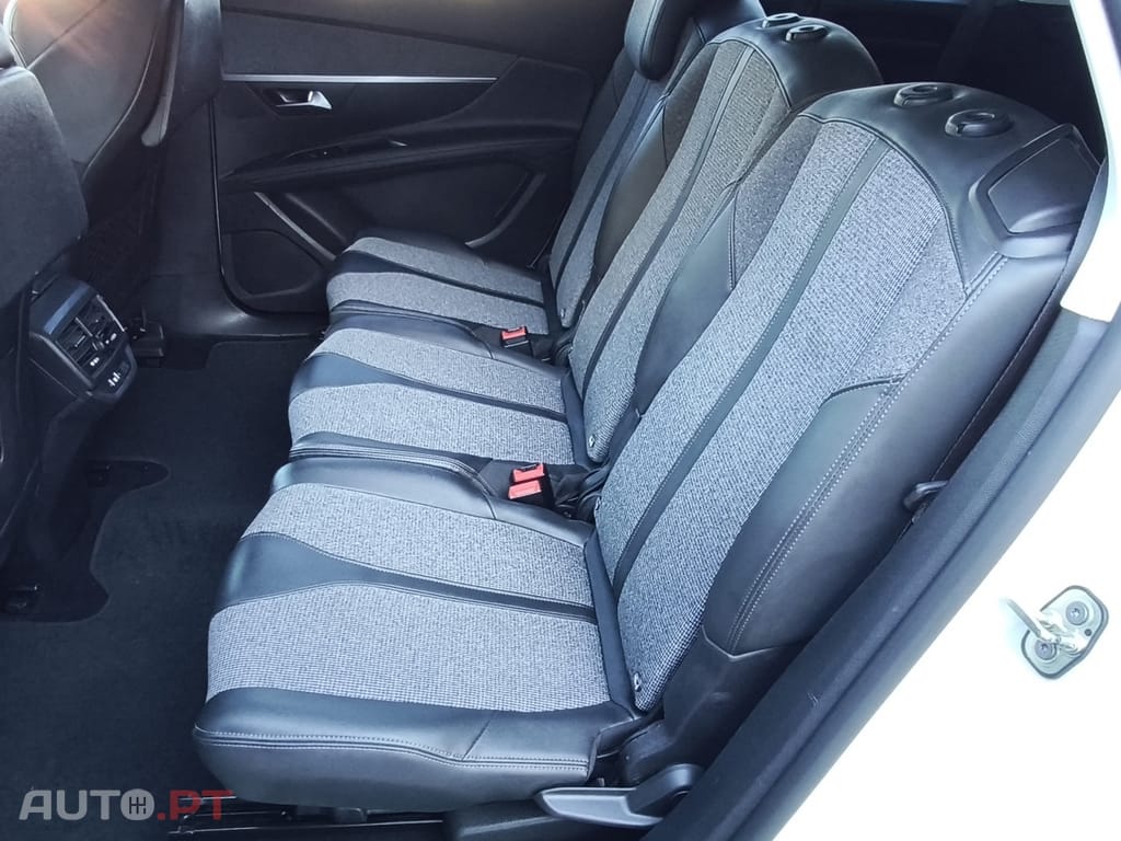Peugeot 5008 1.2 PureTech Allure Pack EAT8