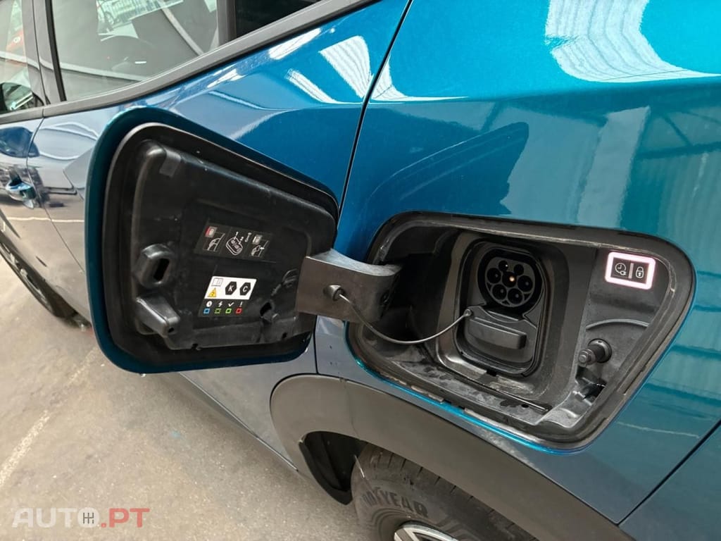 Peugeot E-2008 54 kWh Style